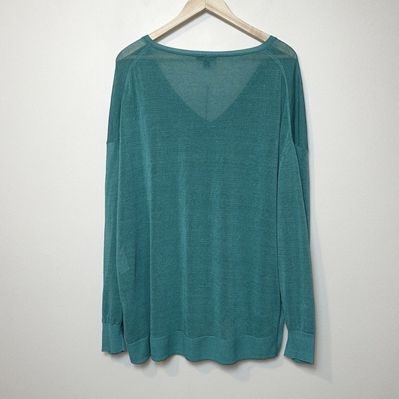 NWT J. Crew V-Neck Sweater with Side Buttons in Linen Blend - Picture 5 of 11